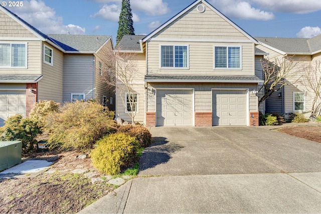 view of front facade featuring a garage