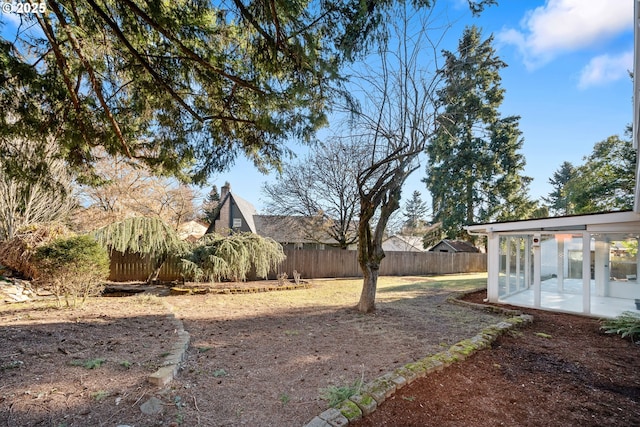 view of yard featuring a patio area