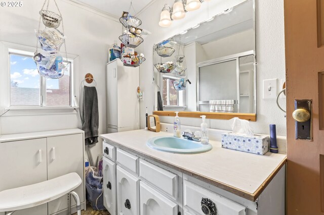 3235 NE 65th Ave, Portland, OR 97213 - bathroom with vanity