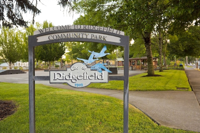 2604 S 8th Way, Ridgefield, WA 98642 - community sign featuring a yard