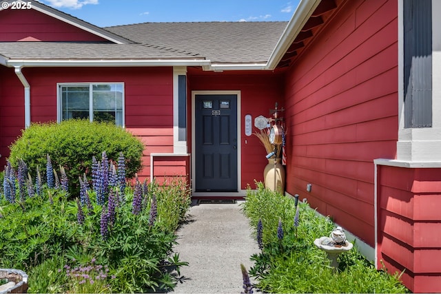 719 NE Quince Ave, Redmond, OR 97756 - entrance to property with roof with shingles
