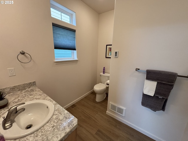 1690 32nd St, Florence, OR 97439 - bathroom with wood finished floors and vanity