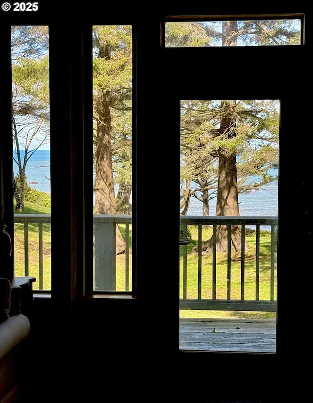 31640 Spruce Dr, Gold Beach, OR 97444 - interior details featuring a water view