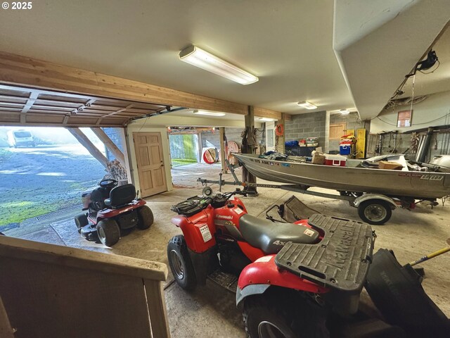 31640 Spruce Dr, Gold Beach, OR 97444 - view of garage