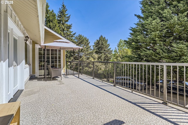 16500 SW Satterberg Rd, Beaverton, OR 97007 - view of patio / terrace with a balcony