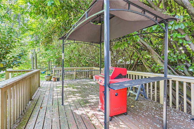 16500 SW Satterberg Rd, Beaverton, OR 97007 - deck featuring a gazebo
