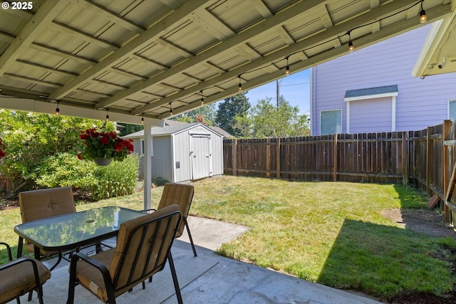 6815 N Smith St, Portland, OR 97203 - view of patio / terrace featuring outdoor dining space