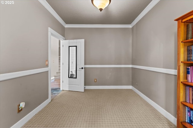 7444 SE 114th Ave, Portland, OR 97266 - carpeted empty room with ornamental molding and baseboards