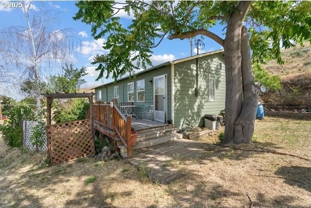 387 E Linden Way, Heppner, OR 97836 - back of house featuring a wooden deck