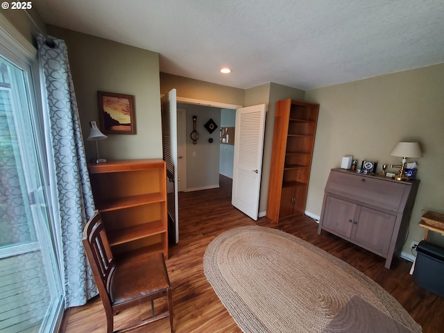 7605 SW Arbor Glen Ct, Wilsonville, OR 97070 - living area with wood finished floors and recessed lighting