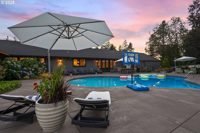 17900 Crestline Dr, Lake Oswego, OR 97034 - outdoor pool featuring a patio