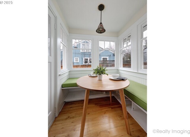 sunroom / solarium with breakfast area