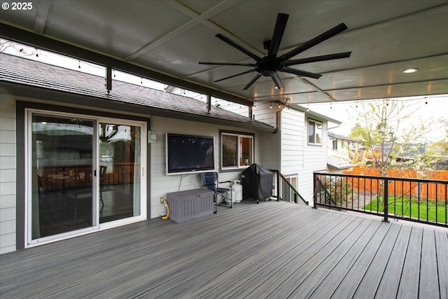 901 SE Olympia Dr, Vancouver, WA 98683 - wooden terrace featuring fence and ceiling fan