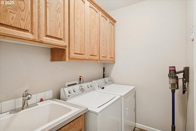 5277 Landon St, Salem, OR 97306 - laundry room featuring washing machine and clothes dryer and cabinet space