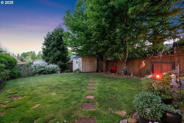 5277 Landon St, Salem, OR 97306 - view of yard at dusk