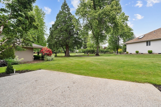 32680 SW Lake Point Ct, Wilsonville, OR 97070 - view of green lawn