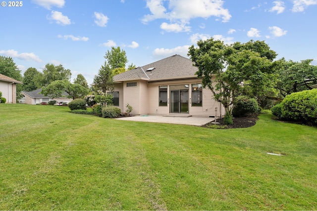 32680 SW Lake Point Ct, Wilsonville, OR 97070 - rear view of house featuring a patio and a lawn