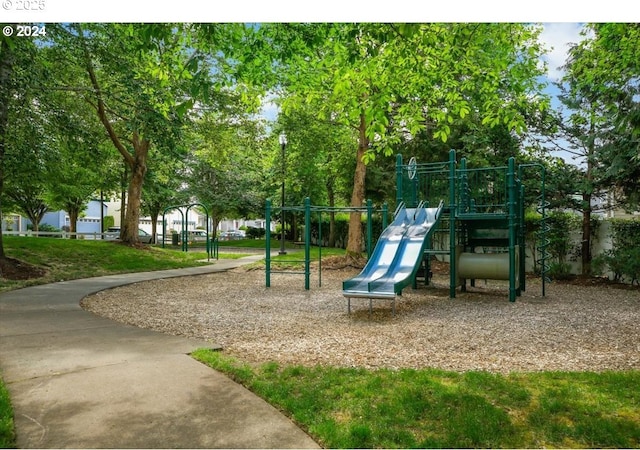 697 NW Rubus Ln, Hillsboro, OR 97124 - view of communal playground