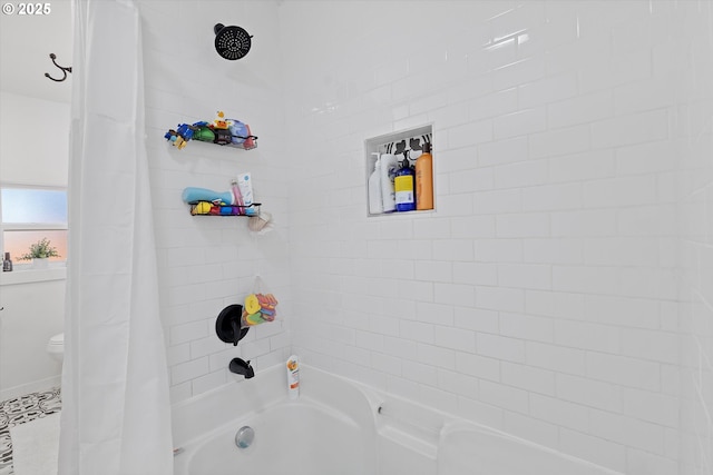 8007 N Hudson St, Portland, OR 97203 - bathroom featuring shower / bath combination with curtain and toilet