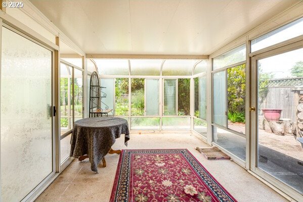 855 E 39th Ave, Eugene, OR 97405 - view of sunroom / solarium