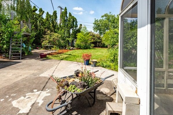 855 E 39th Ave, Eugene, OR 97405 - view of patio with view of wooded area