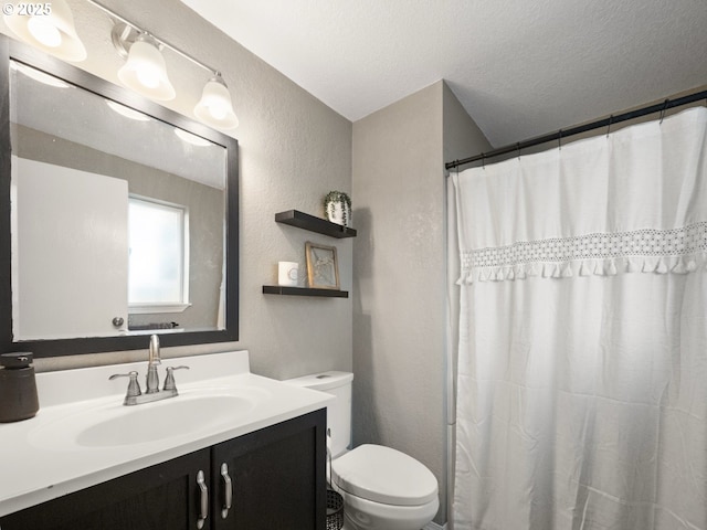 1408 25th St, La Grande, OR 97850 - full bath with a textured wall, vanity, toilet, a textured ceiling, and curtained shower