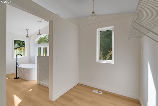 6195 Pear Tree Ln SE, Salem, OR 97317 - unfurnished room with light wood-type flooring and baseboards