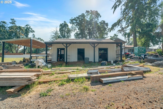 6195 Pear Tree Ln SE, Salem, OR 97317 - rear view of house featuring a garden