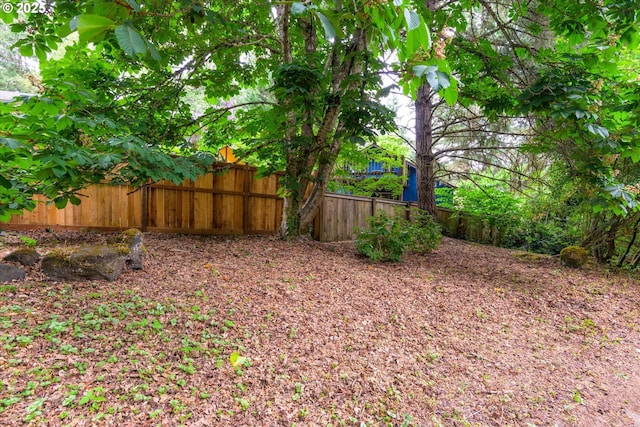 761 Foothill Dr, Eugene, OR 97405 - view of fenced backyard