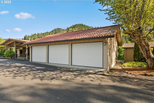 view of detached garage