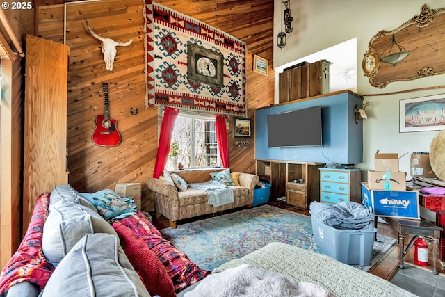 6596 River Rd, Salem, OR 97306 - living area featuring high vaulted ceiling and wood walls