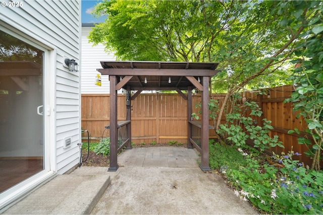 7501 NE 51st Way, Vancouver, WA 98662 - fenced backyard featuring a patio area