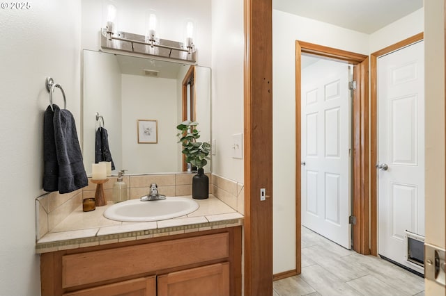 6837 SE 84th Ave, Portland, OR 97266 - bathroom featuring vanity
