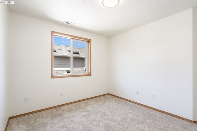 6837 SE 84th Ave, Portland, OR 97266 - carpeted spare room featuring baseboards