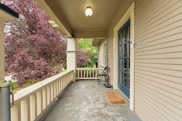 339 W Laurelwood Ct, Roseburg, OR 97470 - view of porch
