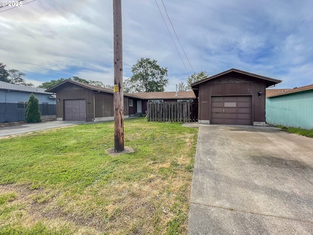 1883 Green Ave, Roseburg, OR 97471 - ranch-style house with concrete driveway