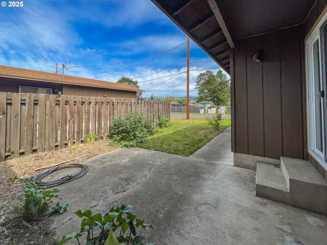 1883 Green Ave, Roseburg, OR 97471 - view of patio
