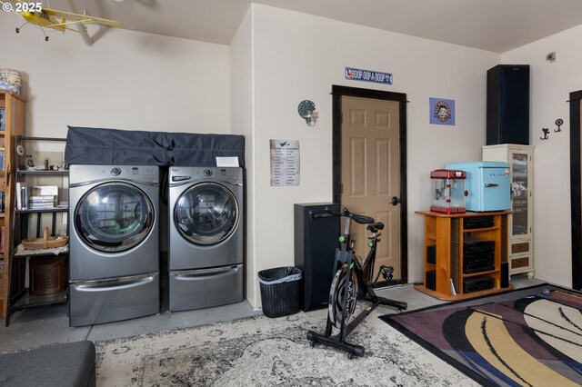 laundry area featuring washer and clothes dryer