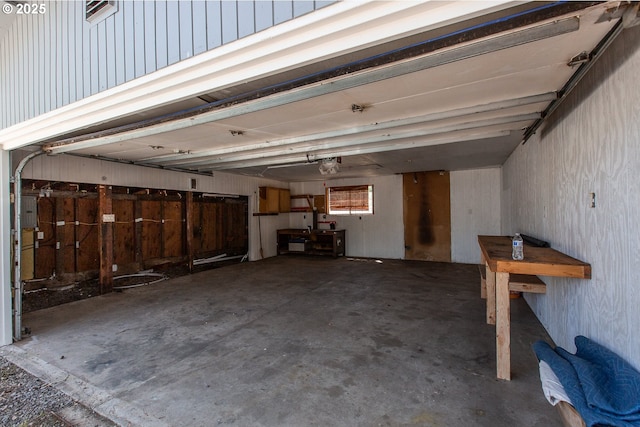 47508 Hansen St, Oakridge, OR 97463 - garage with a garage door opener and electric panel
