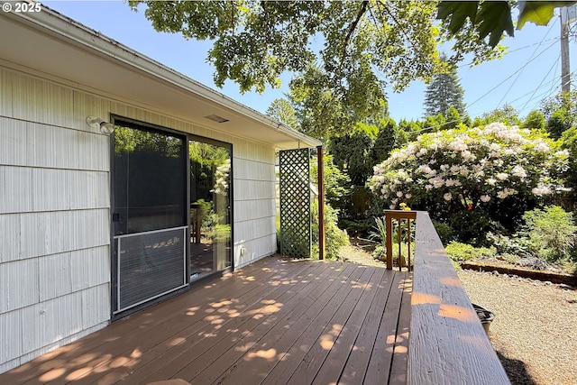 4296 SE Fieldcrest St, Milwaukie, OR 97222 - view of wooden terrace
