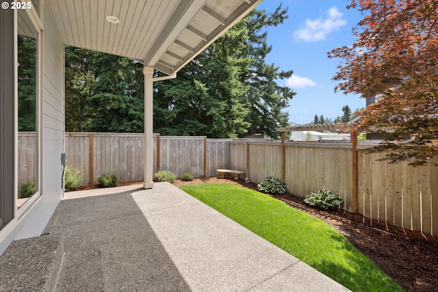 14716 Blue Blossom Way, Oregon City, OR 97045 - fenced backyard featuring a patio