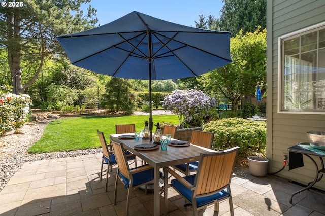 342 NW 84th Pl, Portland, OR 97229 - view of patio featuring outdoor dining space
