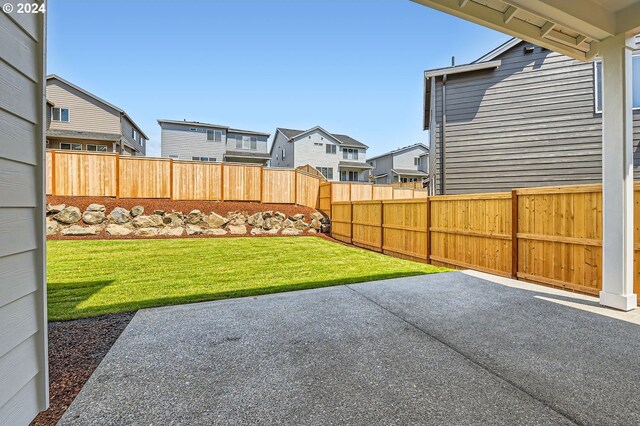 view of yard with a patio area