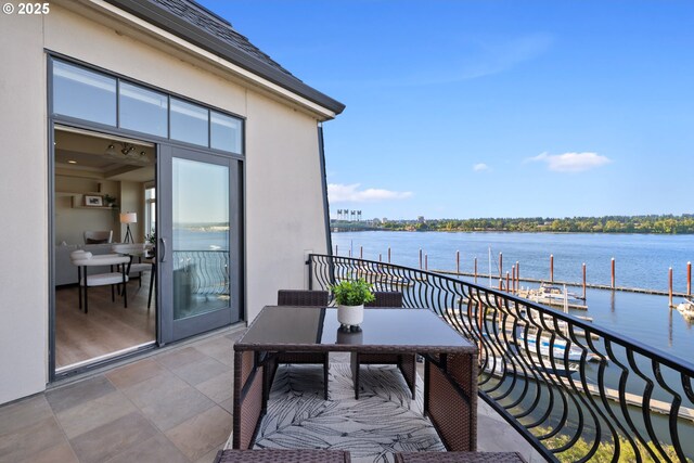 707 N Hayden Island Dr Unit 415, Portland, OR 97217 - balcony with a water view