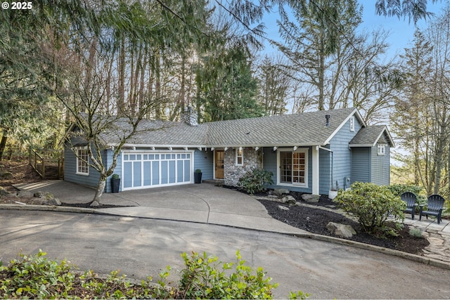 view of front facade featuring a garage