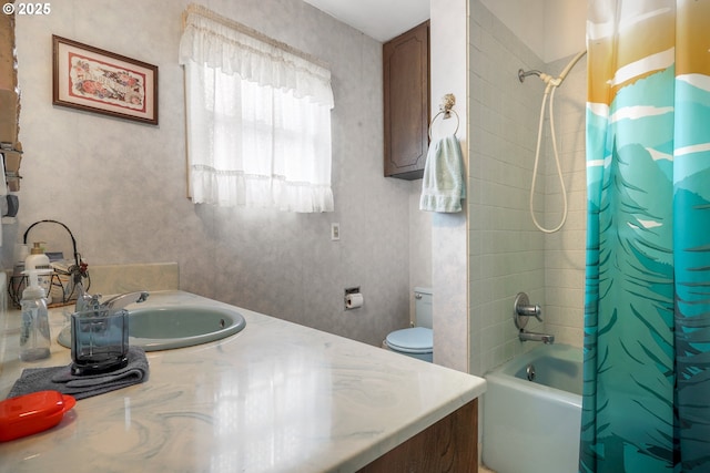 48025 NW Strohmayer Rd, Forest Grove, OR 97116 - full bath featuring vanity and shower / bath combination with curtain