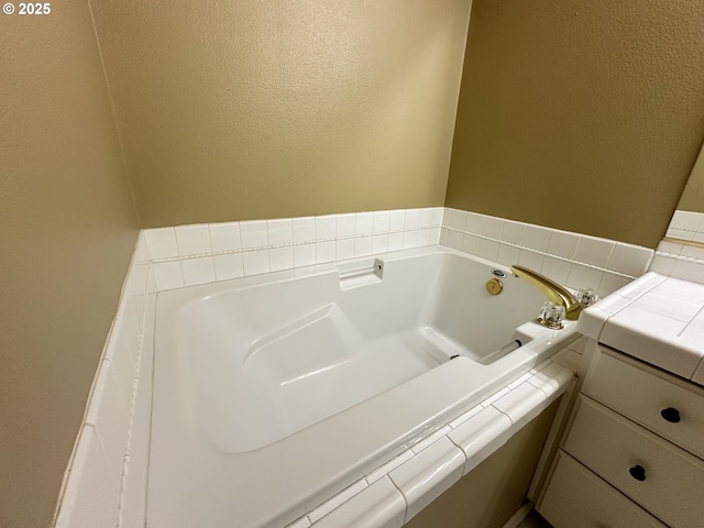 22000 SW Grahams Ferry Rd Unit C, Tualatin, OR 97062 - full bath with a garden tub and a textured wall