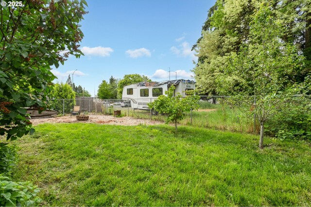 960 E Main St, Hillsboro, OR 97123 - fenced backyard featuring an outdoor fire pit