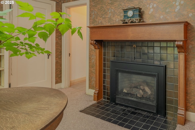 92216 Whiskey Rd, Warrenton, OR 97146 - detailed view of a fireplace, carpet floors, wallpapered walls, and baseboards