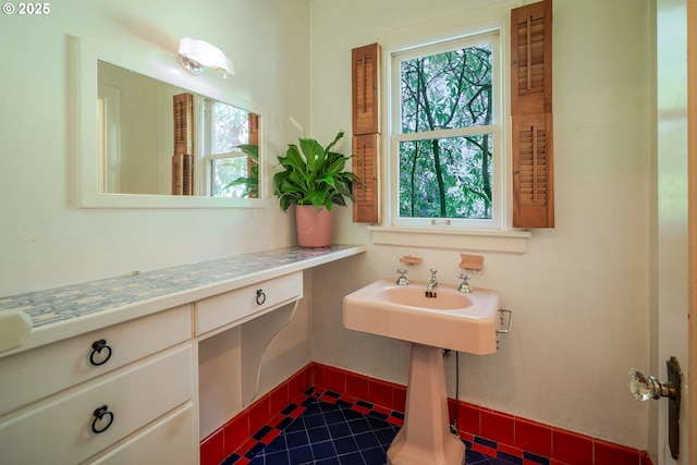 92216 Whiskey Rd, Warrenton, OR 97146 - bathroom with baseboards and tile patterned floors